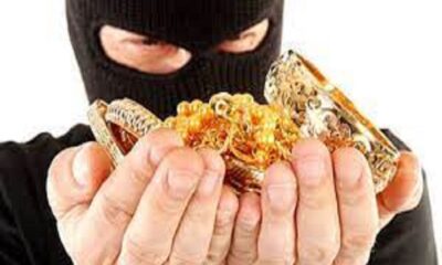 Millions of jewelery and cash stolen from yarn trader's house
