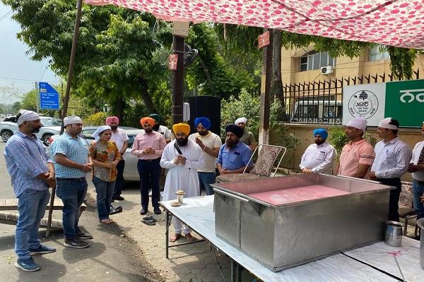 Dedicated to the martyrdom of Guru Arjan Dev ji, Chhabil by the Department of Food and Supplies