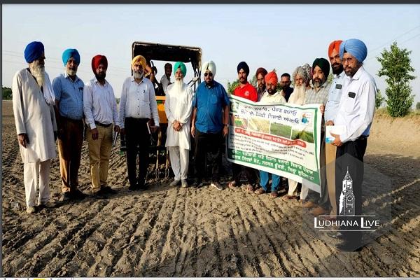 Direct sowing of paddy in village Gorahur - Chief Agriculture Officer Dr. Benipal