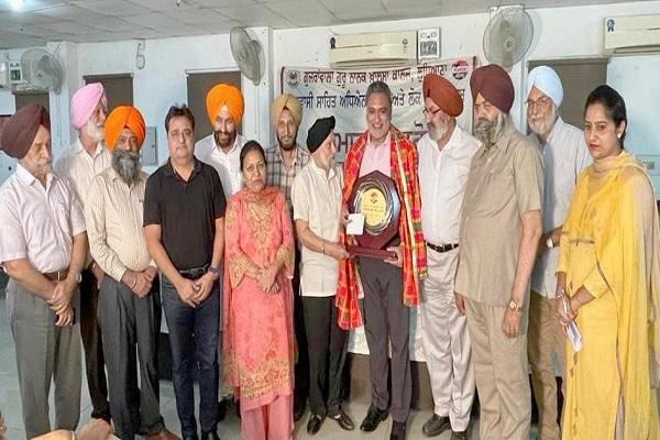 Mota Singh Sarai, Director, European Punjabi Society, honored in Ludhiana