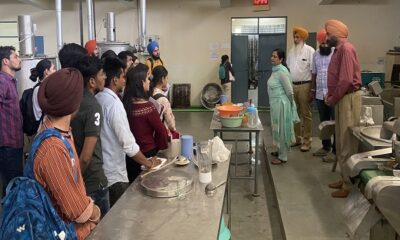 Students visit Food Industry Incubation Center