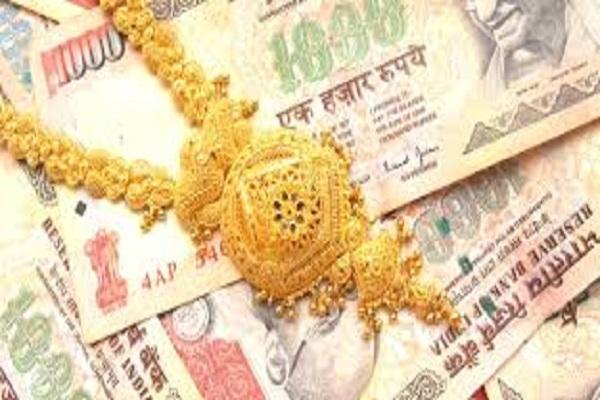 Case registered against husband and mother-in-law for beating dowry for dowry