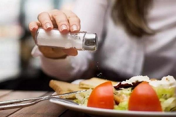 The habit of extra salt in food can be deadly, take control from now