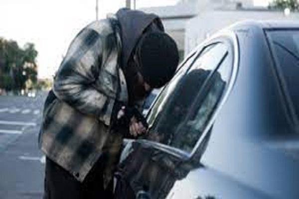 Jewelry worth lakhs of rupees stolen from car in Ludhiana