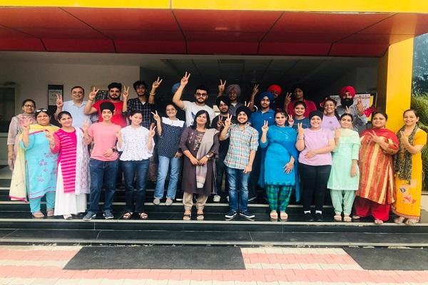 Guru Gobind Singh Public School's 12th result was excellent