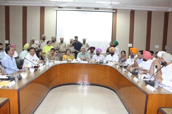 9 'Aam Aadmi Clinics' will be ready in Ludhiana by August 4 - Lal Chand Kataruchak