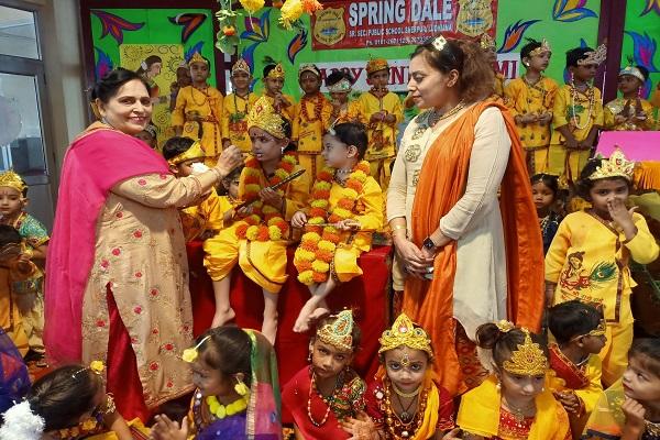 Janam Ashtami celebrated with devotion at Springdale Public School