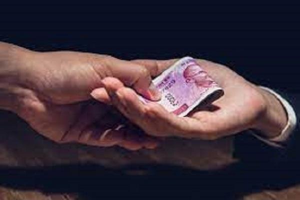 Vigilance caught Naib Court ASI red-handed by accepting a bribe of Rs 7000