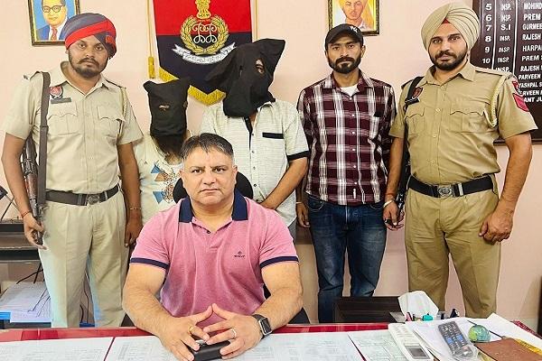 Crime branch arrested 2 people with illegal liquor, Activa in large quantity