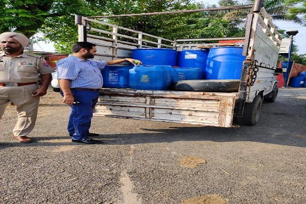 Excise team seized 2000 liters of extra neutral alcohol