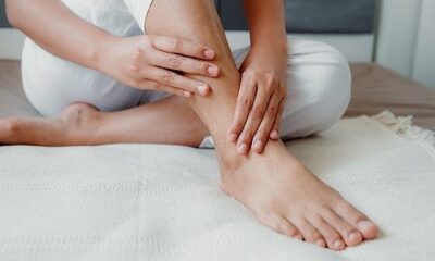 Swelling in the feet occurs frequently, then get relief with these natural methods