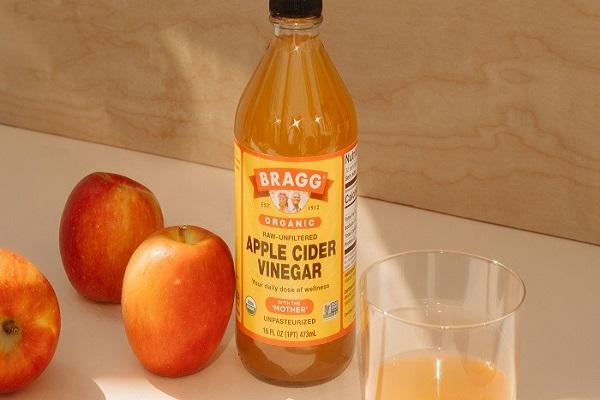 Drink Apple Cider Vinegar on an empty stomach every morning to lose weight, know its other benefits