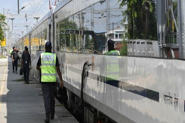 Successful testing of Vande Bharat in Punjab, the train ran at a speed of so many kilometers between New Morinda and Sahnewal.