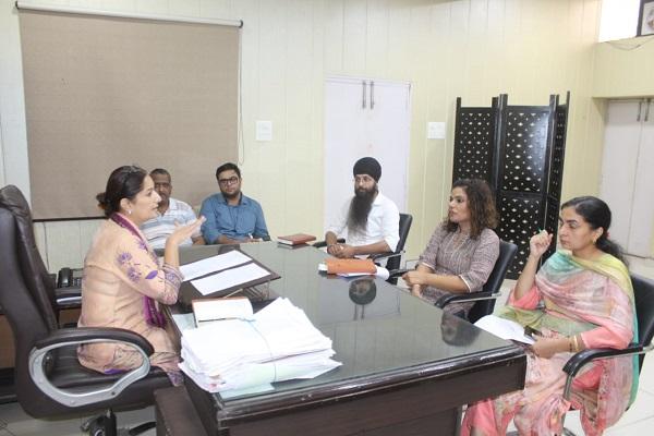 Review of Aadhaar registration in Ludhiana by Additional Deputy Commissioner