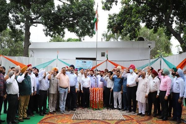 34 industry associations together hoisted the national flag at the MSME Development Institute