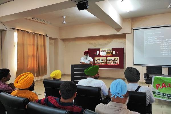 PAU Information given on new technologies in Kisan Club's monthly training camp