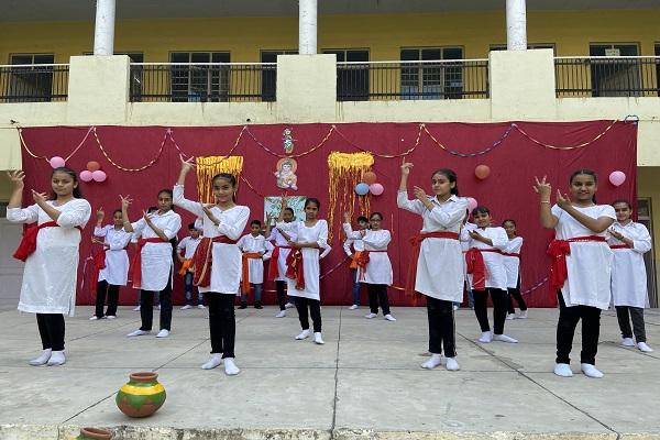 GGN Janam Ashtami celebrated in public school