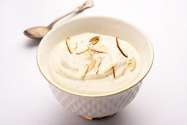 Eating almonds and curd gives the body these 7 benefits, know the right way