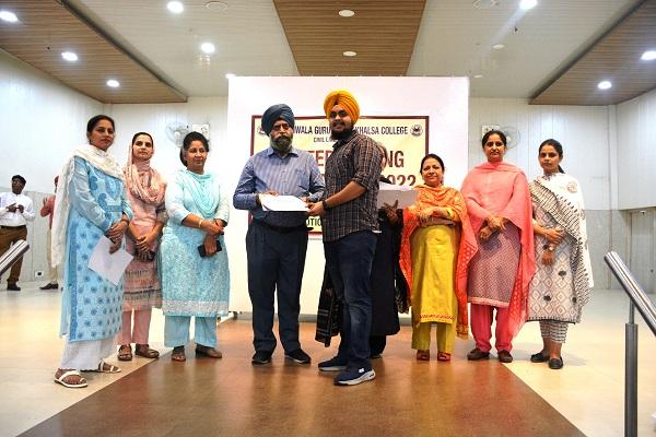 Poster making competition organized in Gujranwala Guru Nanak Khalsa College