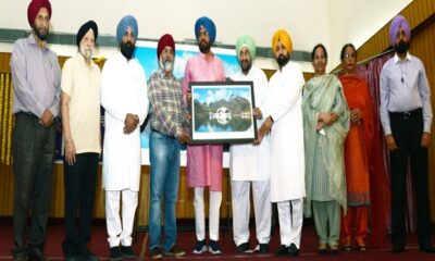 Poster release of Sachkhand Sri Hemkunt Sahib's picture