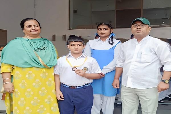 Two players of Nankana Sahib Public School won medals