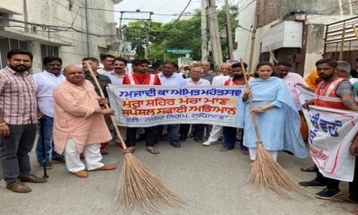 MLA Gogi conducted cleaning campaign in ward number 81 under 'Mera Shahr Mera Maan'