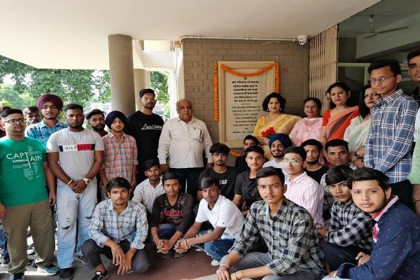 Students of Arya College celebrated Teacher's Day in a different way