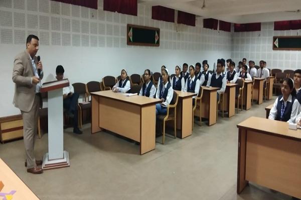 Guest lecture on working of mutual fund held at BCM Arya School