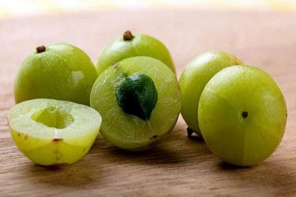 Amla seeds are useful in kidney stones, know how to use them?