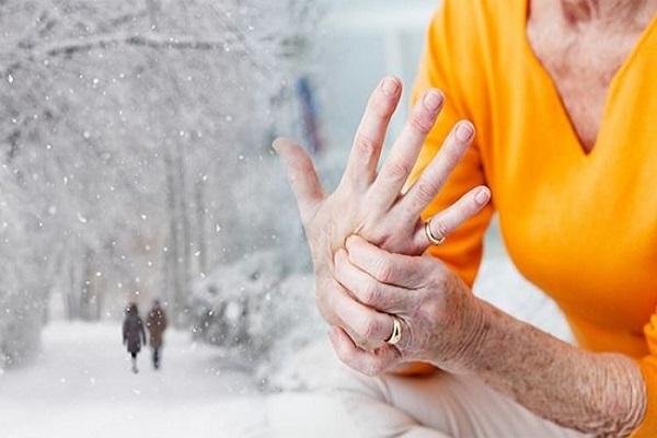 Follow these tips to remove the problem of joint pain and swelling in winter!