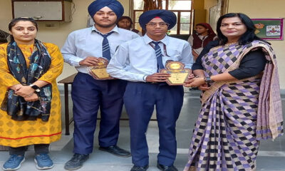 Students of Guru Gobind Singh Public School participated in the cultural program