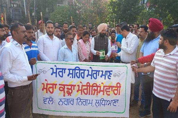 MLA Sidhu conducted a cleaning campaign in the constituency in view of the festival of Diwali