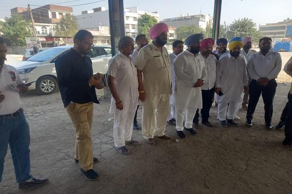 MLA Kulwant Singh Sidhu reviewed the purchase arrangements of paddy in Gill Road Anaj Mandi