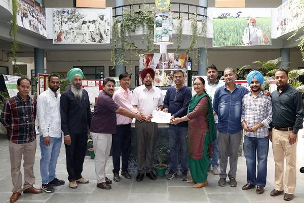 PAU Communication Center of SIFT received a certificate of appreciation for the exhibition at Kisan Mela