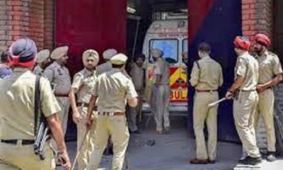 A large raid by the police on the locations of gangsters and drug smugglers in Ludhiana