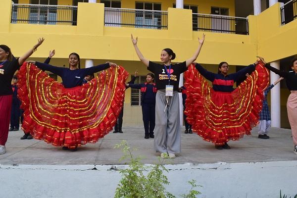 G. G. N Organized Columbian Dance Workshop in N. School