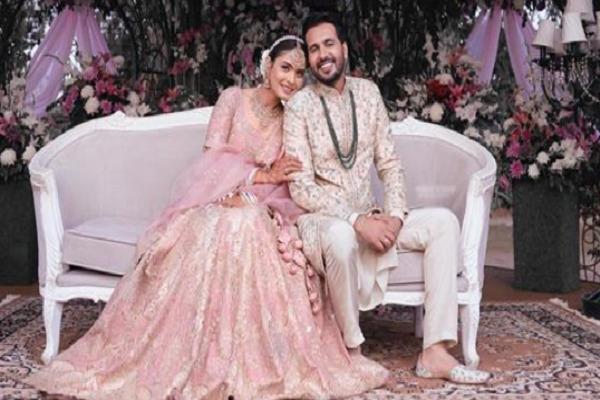 Famous Punjabi director Arvinder Khaira shared the unseen pictures of the wedding
