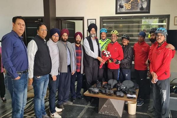 Welcome to Bareilly Cycling Group on arrival in Ludhiana