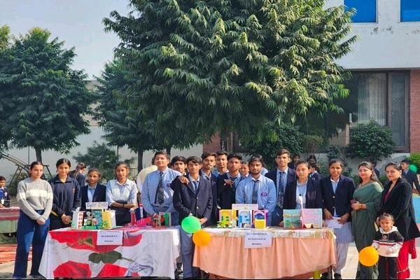 Science Fair organized in the courtyard of Everest Public School