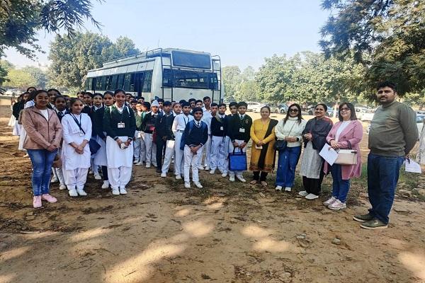 School students PAU visited the departments of