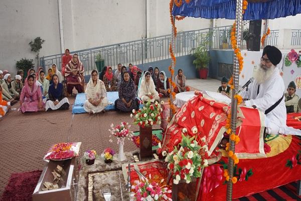 DGSG Public School. Celebrated Guru Nanak Jayanti with enthusiasm