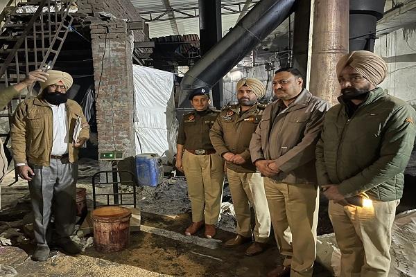 900 kg of poppy, 3 kg of heroin, 1 kg of ganja and hashish were handed over to fire.