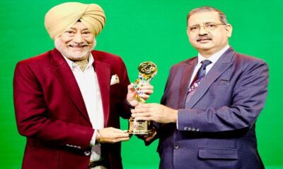 Dr. Gosal congratulated Dr. Jaswinder Bhalla on receiving the 'Lifetime Achievement Award'