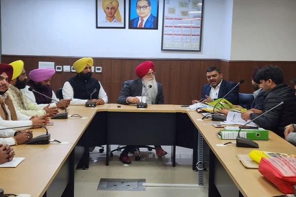 A special meeting with Cabinet Minister Inderbir Singh Nijjar on behalf of the delegation of non-woven bag industry