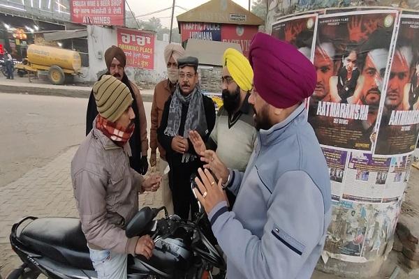 AAP district president Sharan Pal Singh Makkar appealed to follow the traffic rules