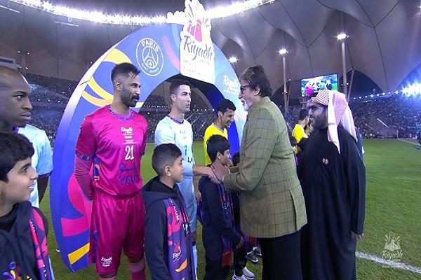 Amitabh Bachchan met football stars Messi and Ronaldo