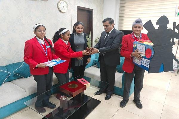 Students of BCM Arya School send cards to soldiers on Republic Day