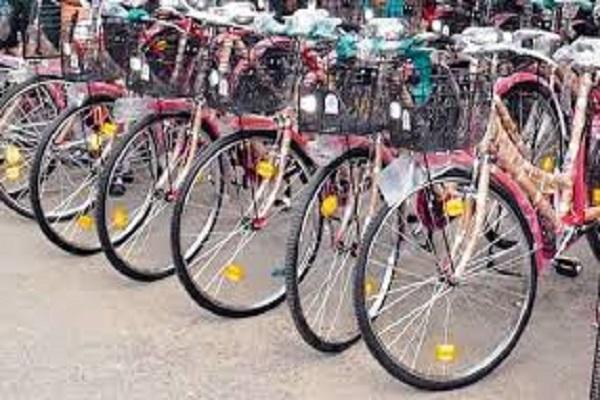 Union Minister Piyush Goyal gave exemption to the bicycle industry in the reflector case till June 30