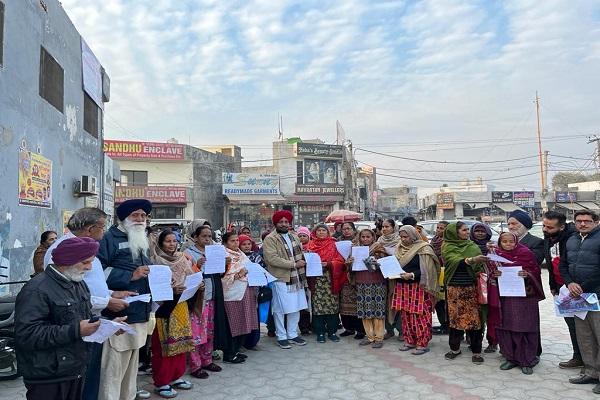 MLA Bhola Grewal welcomed the decision to close the cumin liquor factory