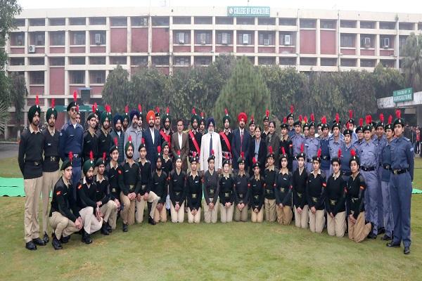 PAU The Vice Chancellor hoisted the national flag on the occasion of Republic Day